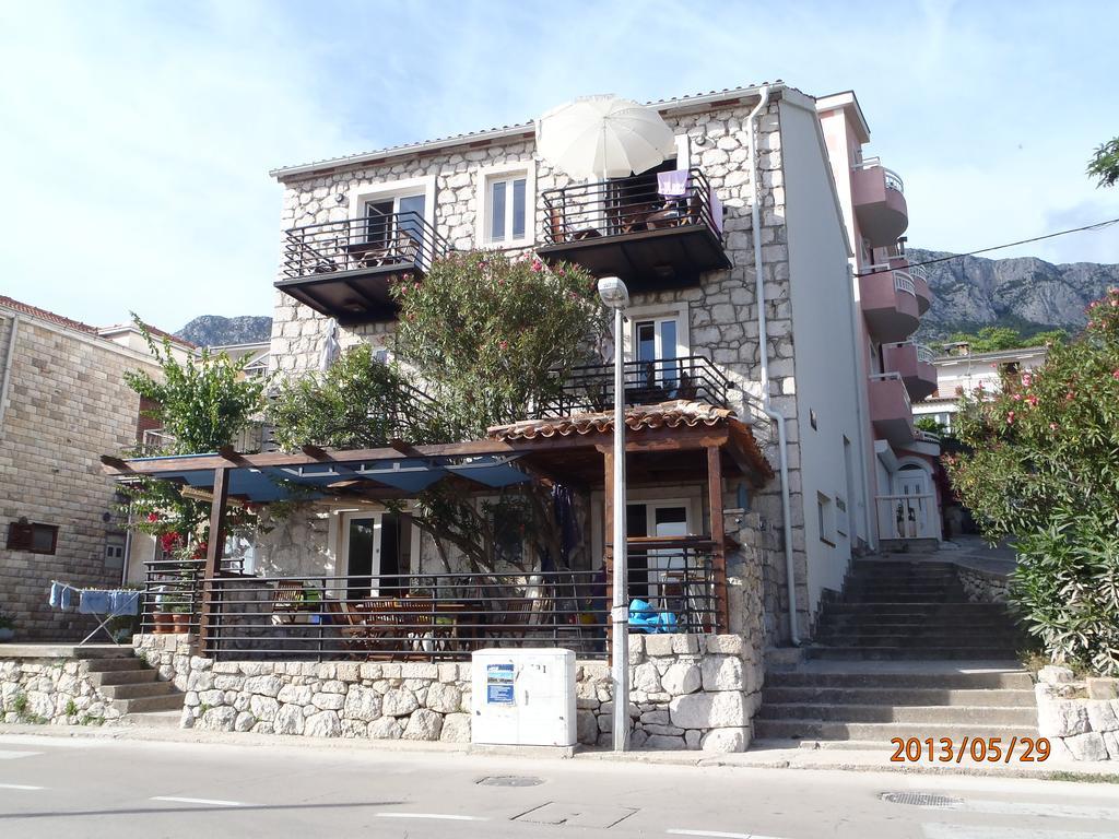 Apartments Mirela Gradac  Bagian luar foto