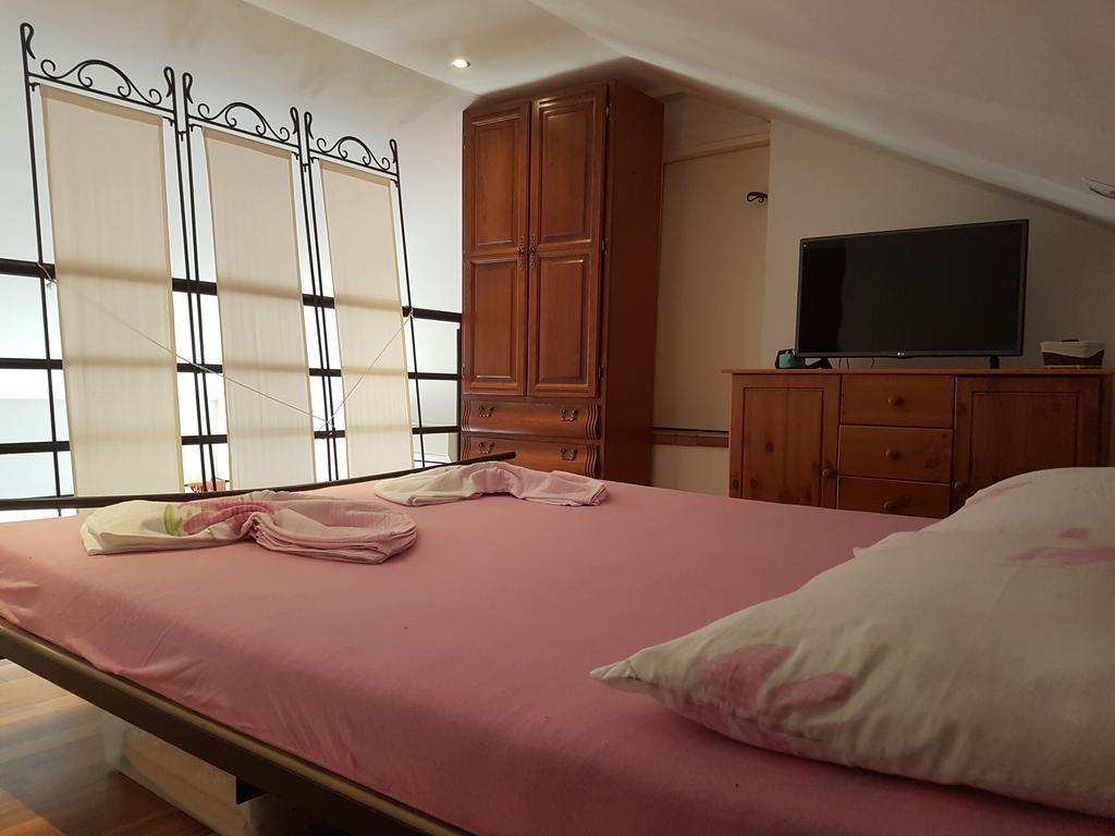 Apartments Mirela Gradac  Bagian luar foto