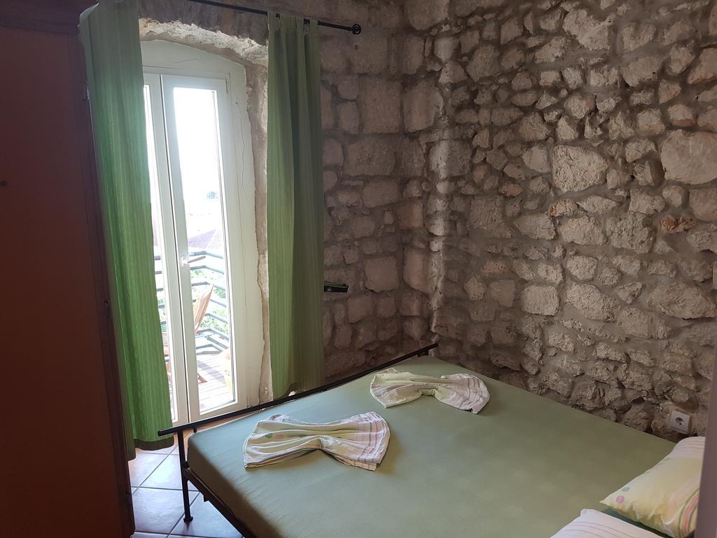 Apartments Mirela Gradac  Bagian luar foto
