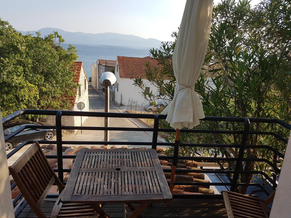 Apartments Mirela Gradac  Bagian luar foto