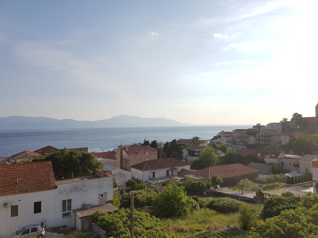Apartments Mirela Gradac  Bagian luar foto